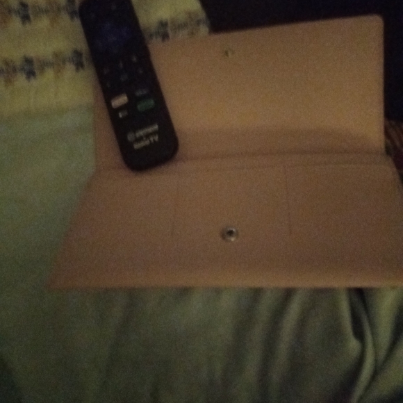 NWOT KATE SPADE VALENTINE HEARTS LONG WALLET. - Picture 4 of 8